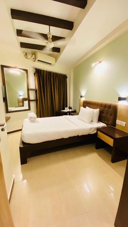 Hotel Plaza Heights Mangalore Extérieur photo